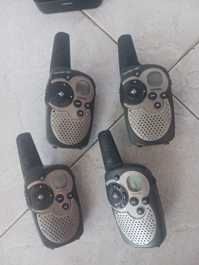 Lote 4 Walkie Talkies Topcom Twintalker 1302 + Base Doble - Imagen 6