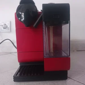 Cafetera de cápsulas Nespresso De'Longhi Lattissima