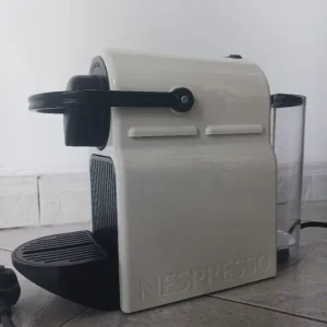 Cafetera de cápsulas Nespresso Inissia