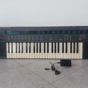 Teclado Yamaha DSR-500 (1988, fabricado en Japón)