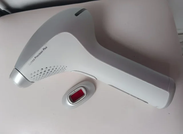 Depiladora Philips Lumea Precision Plus SC2003 - Imagen 3
