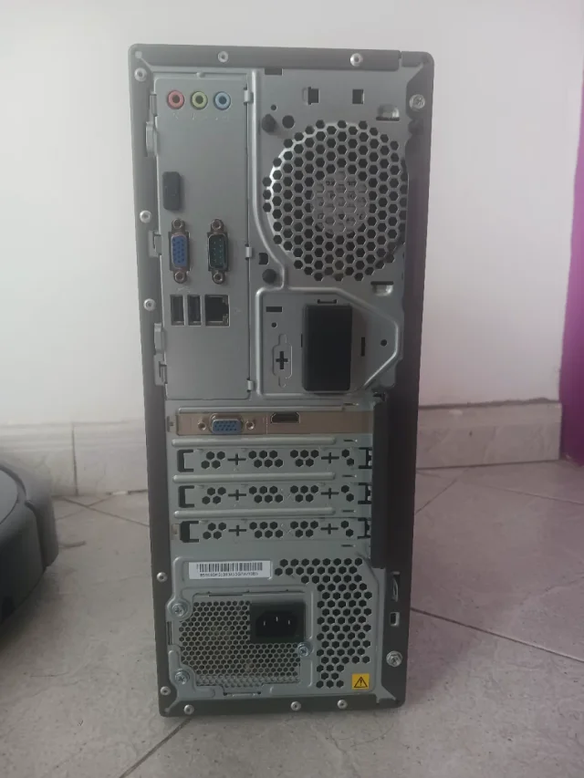 Torre de ordenador Lenovo Ideacentre - Imagen 4