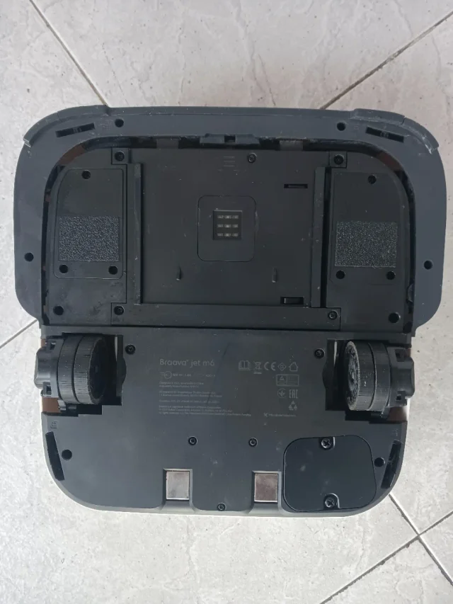 Robot friegasuelos iRobot Braava Jet M6 - Imagen 4