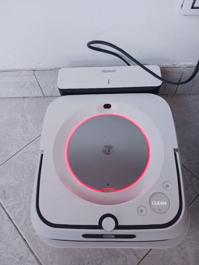 Robot friegasuelos iRobot Braava Jet M6 - Imagen 8
