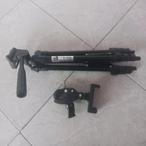 Trípode universal compacto modelo Y-334
