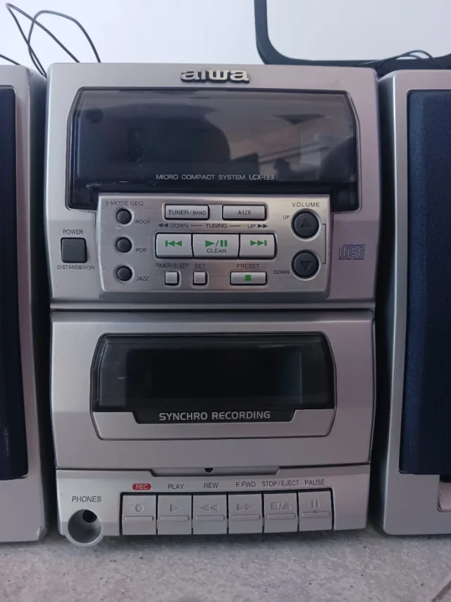 Minicadena Aiwa LCX-133EZ. - Imagen 3