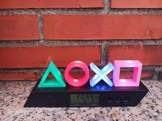 Reloj despertador icónicos botones PlayStation