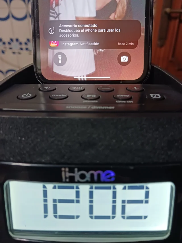 Radio despertador iHome iPL22 - Imagen 2