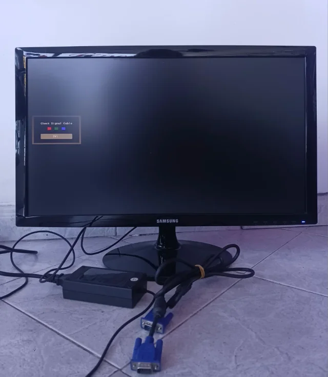 Monitor Samsung SyncMaster S24B150BL de 24"